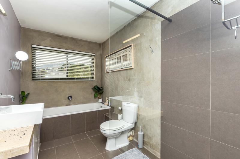 To Let 3 Bedroom Property for Rent in Scott Estate Western Cape